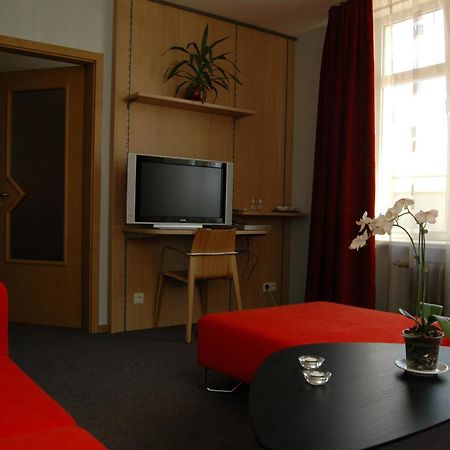 Cafe Hotel Rudzons Мадона Экстерьер фото