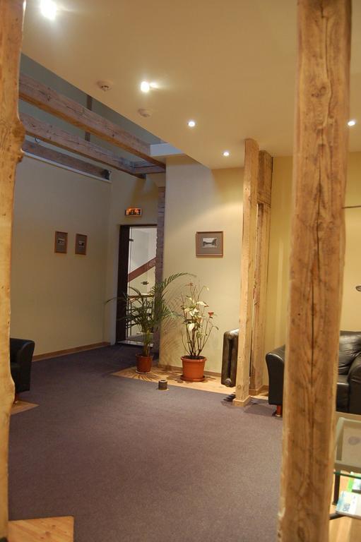 Cafe Hotel Rudzons Мадона Экстерьер фото
