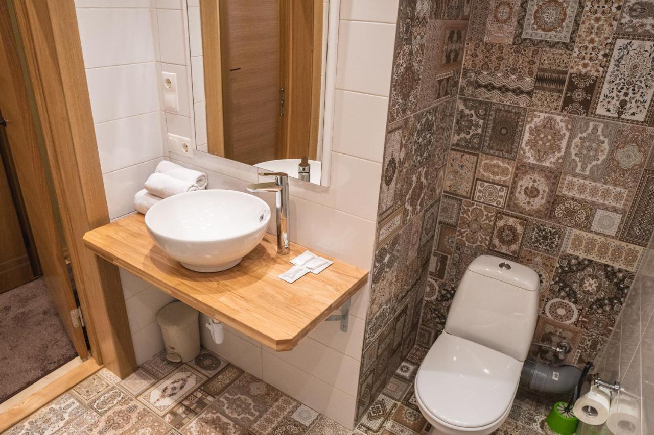 Cafe Hotel Rudzons Мадона Экстерьер фото