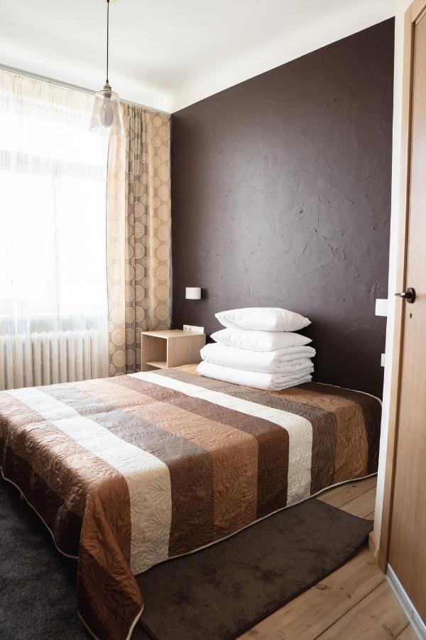 Cafe Hotel Rudzons Мадона Экстерьер фото