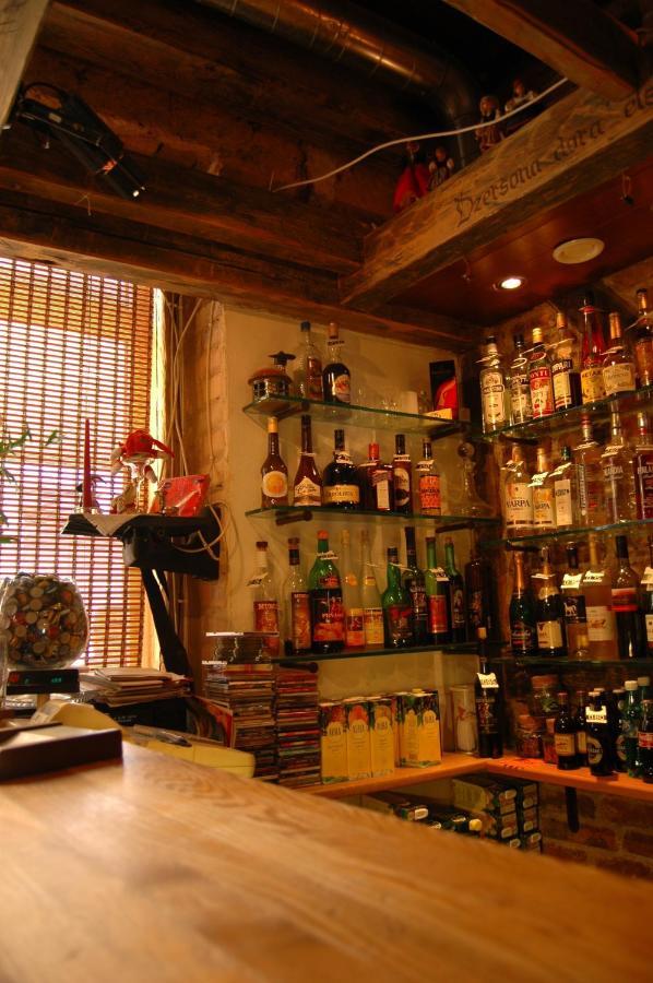 Cafe Hotel Rudzons Мадона Экстерьер фото